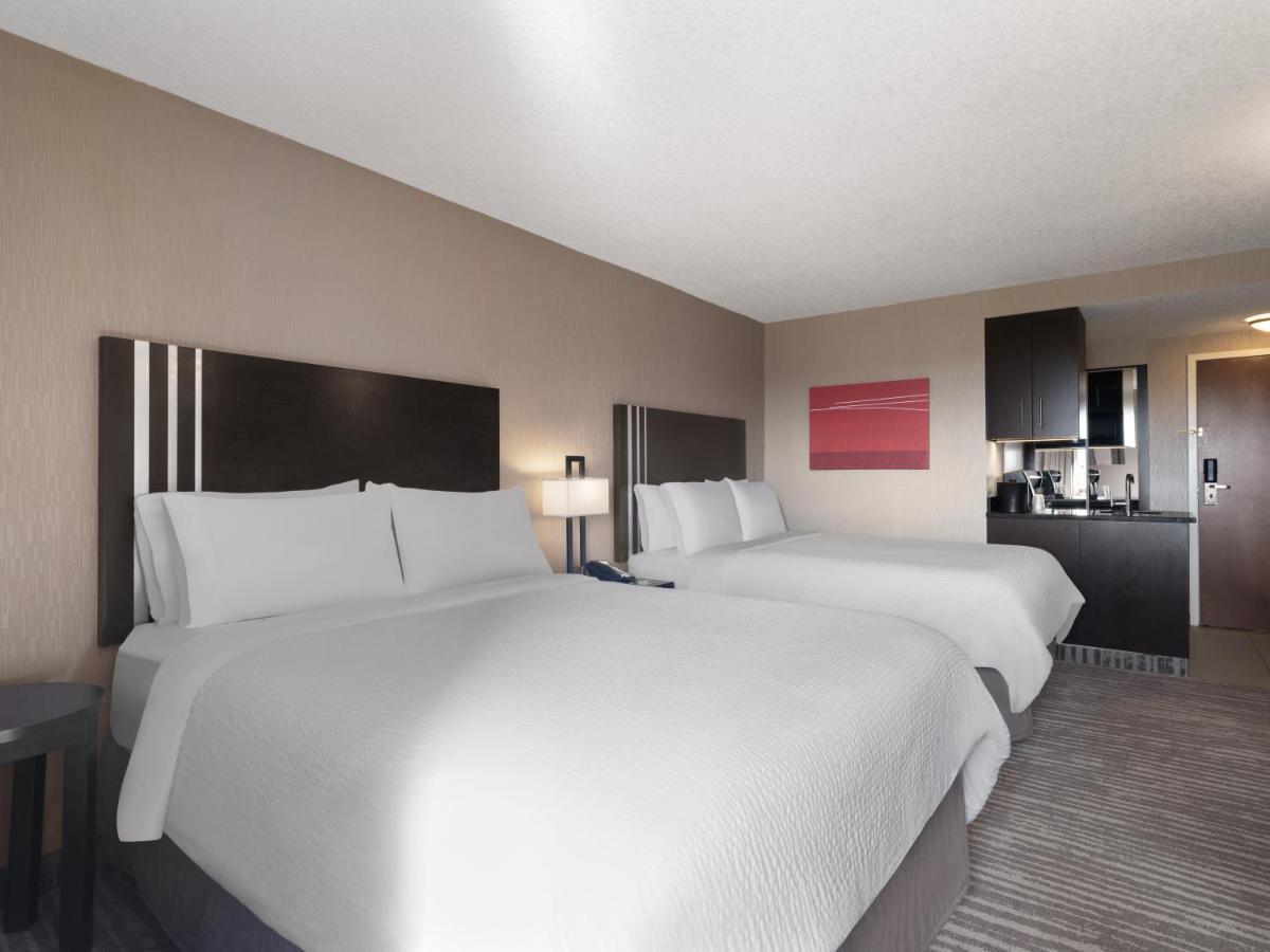 Hotel Airport By Ihg Calgary