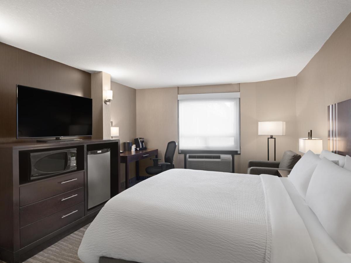 Airport By Ihg Hotel 3*