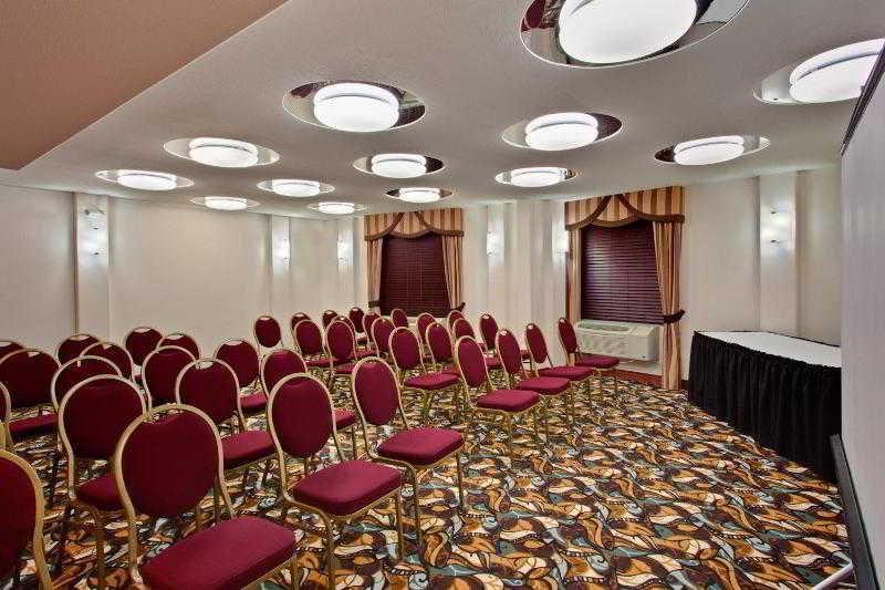 Airport By Ihg Hotel 3*